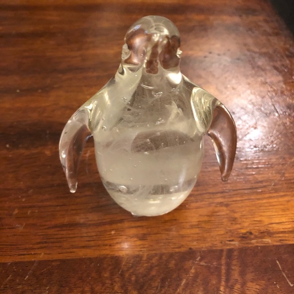 Dynasty Gallery Hand Blown Glow in the Dark Glass Green Penguin Paperweight - Picture 2 of 4